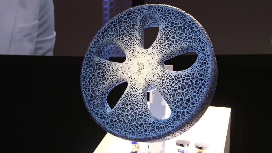 El neumático del futuro que se autorrepara gracias a la impresión 3D