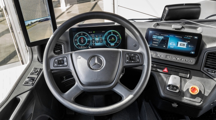 Mercedes eActros 2021