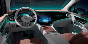Mercedes EQE SUV: primeras imágenes del interior antes de su debut