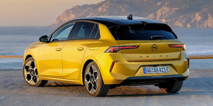 El Opel Astra se vuelve eléctrico por primera vez y ofrece más de 400  kilómetros de autonomía