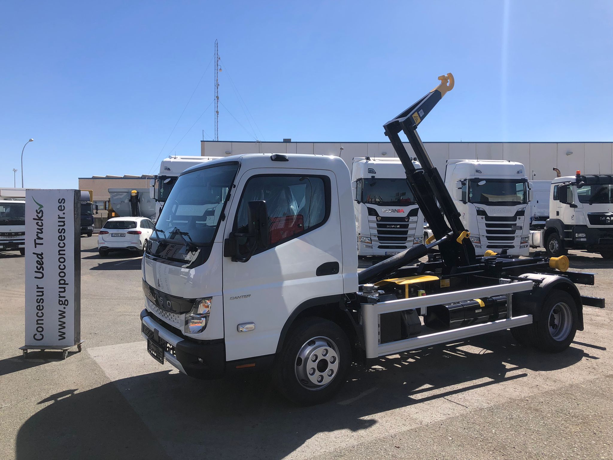 FUSO CANTER 7C18 + GANCHO JIMECA 5 T.